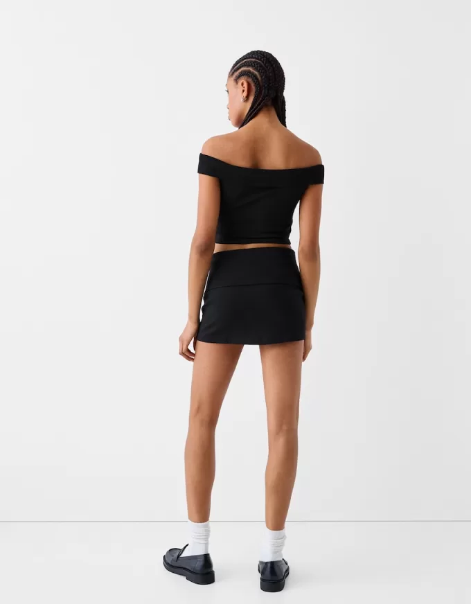 Minigonna con risvolto in vita