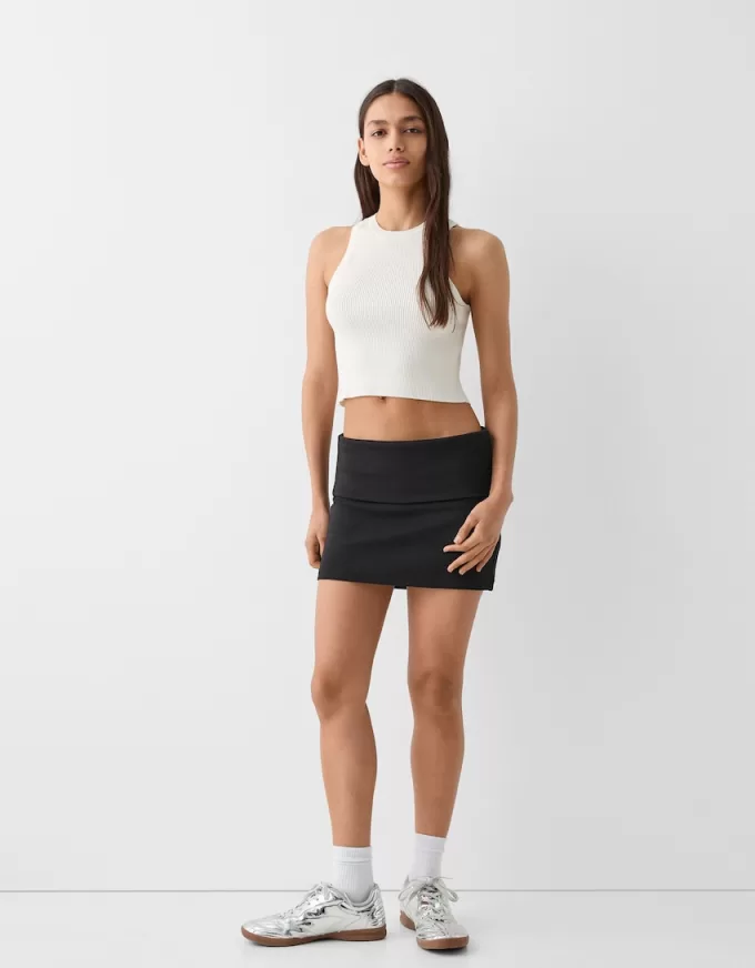 Minigonna con risvolto in vita