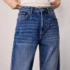 Mom jeans dalla vestibilità comoda a vita alta