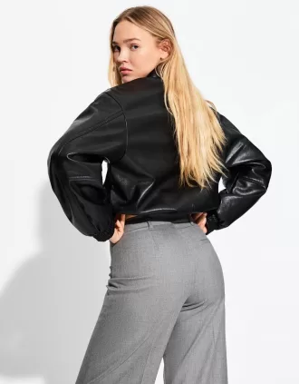 Pantaloni a gamba larga