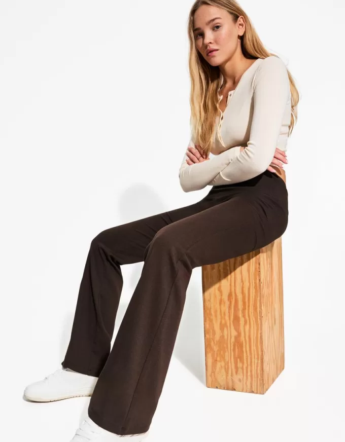 Pantaloni a zampa d’elefante