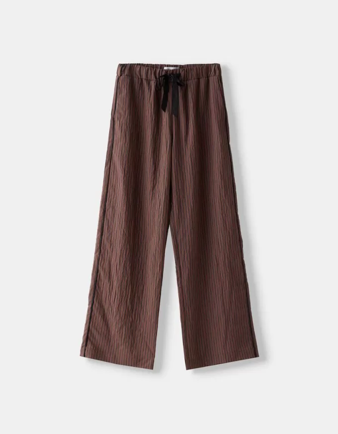 Pantaloni dritti a righe con elastico in vita