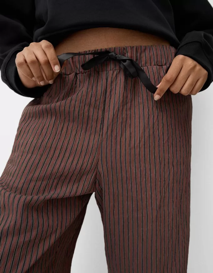 Pantaloni dritti a righe con elastico in vita