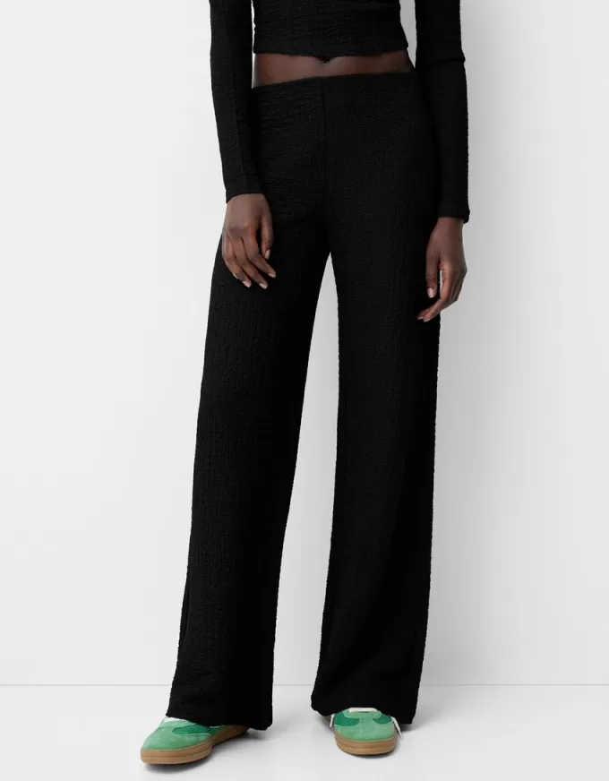 Pantaloni goffrati a gamba larga