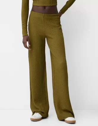 Pantaloni goffrati a gamba larga