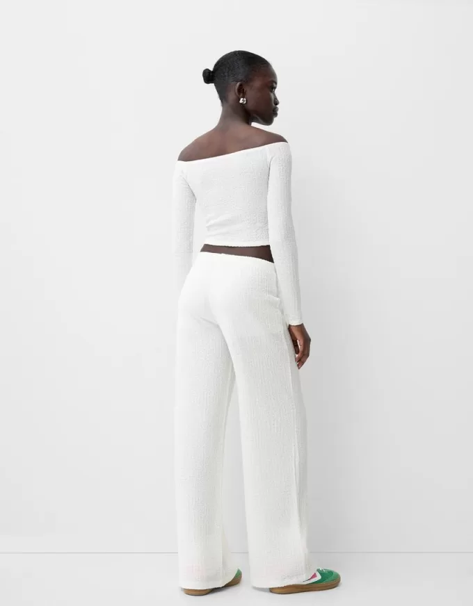 Pantaloni goffrati a gamba larga