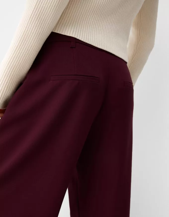 Pantaloni larghi a vita bassa