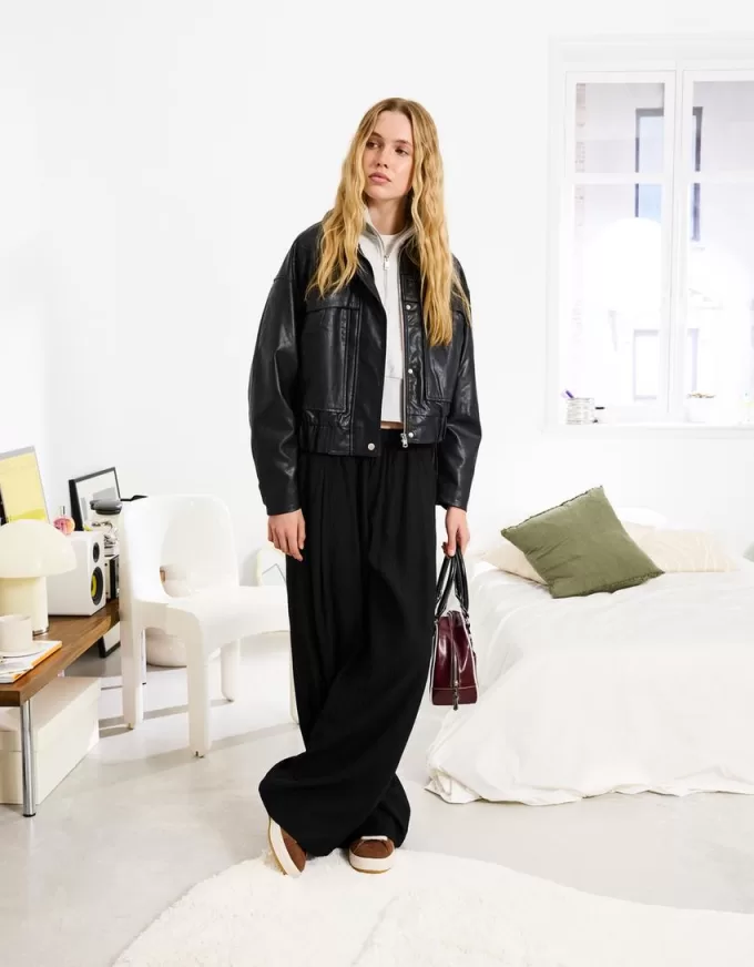 Pantaloni larghi con coulisse