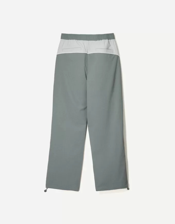 Pantaloni larghi tecnici Pantaloni larghi tecnici