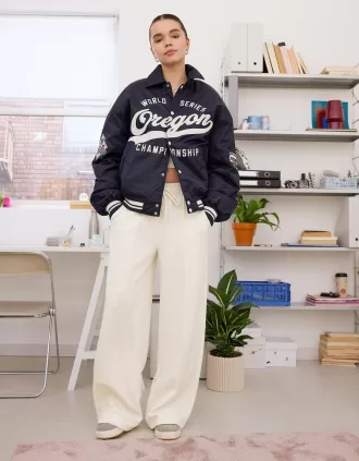 Pantaloni morbidi a gamba larga