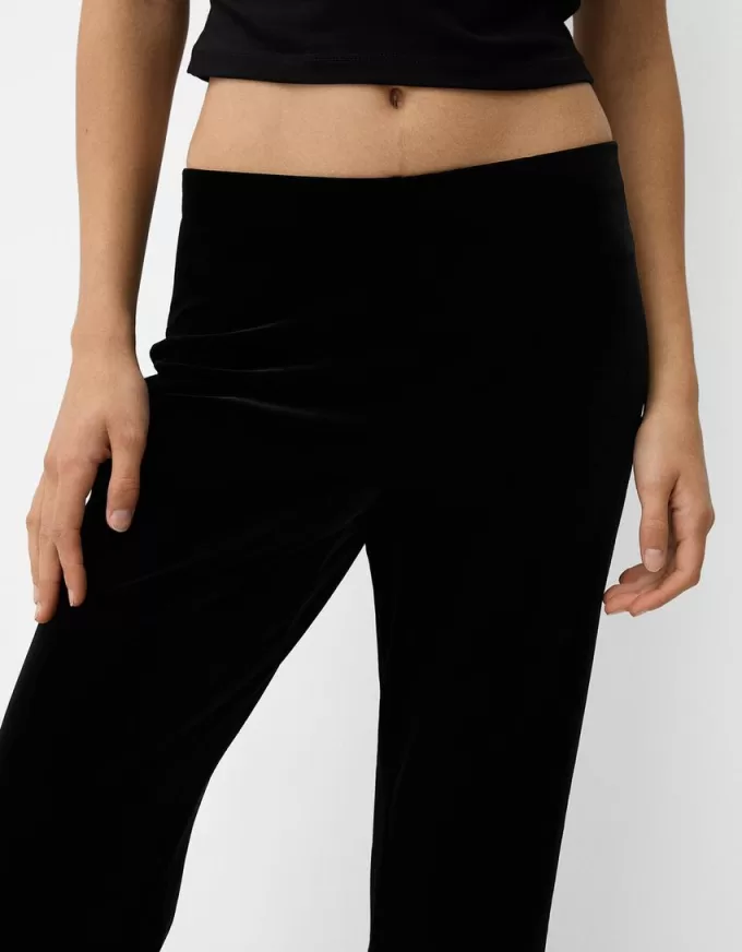 Pantaloni svasati in velluto