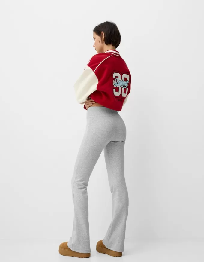 Pantaloni svasati in vita a costine