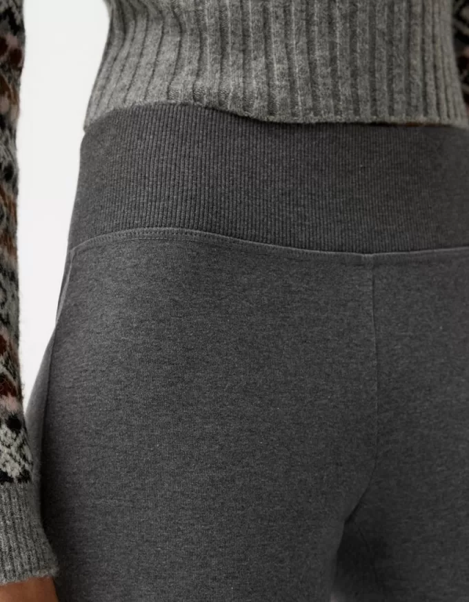 Pantaloni svasati in vita a costine