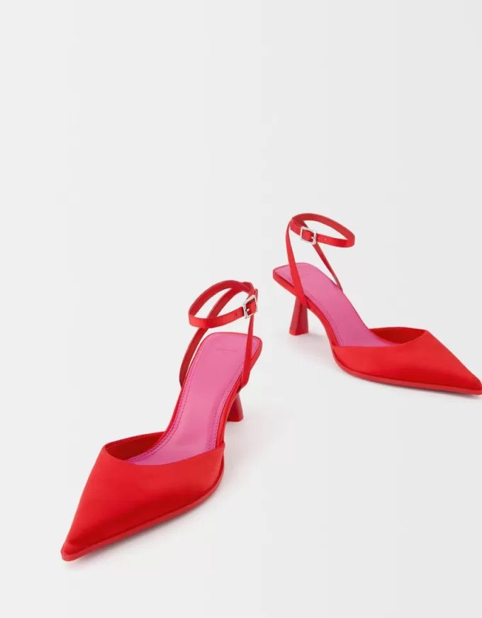Sandali con tacco gattino e cinturino alla caviglia