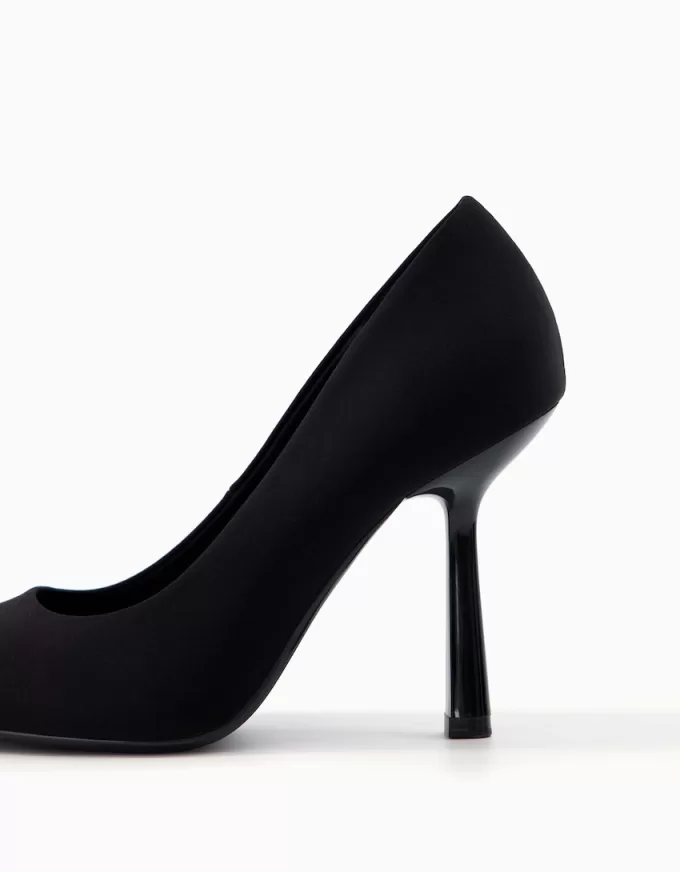 Scarpe col tacco alto