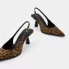Scarpe con tacco a gattino con stampa animalier