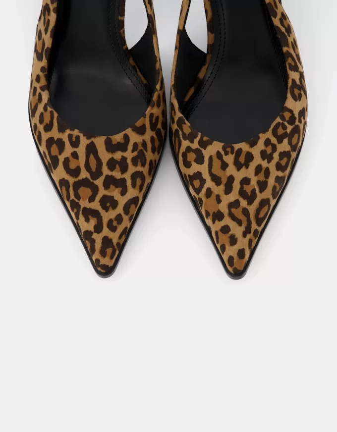 Scarpe con tacco a gattino con stampa animalier