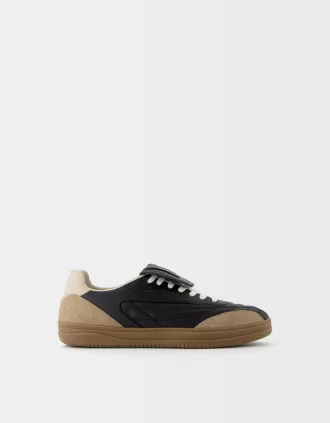 Scarpe da calcio retrò con linguetta