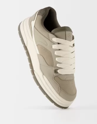 Scarpe da ginnastica grosse