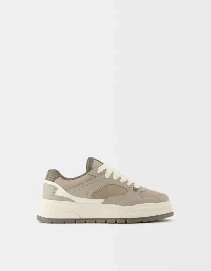 Scarpe da ginnastica grosse