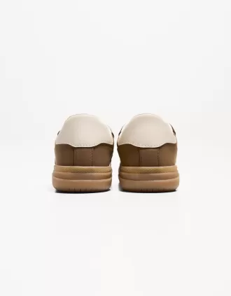 Scarpe da ginnastica retrò