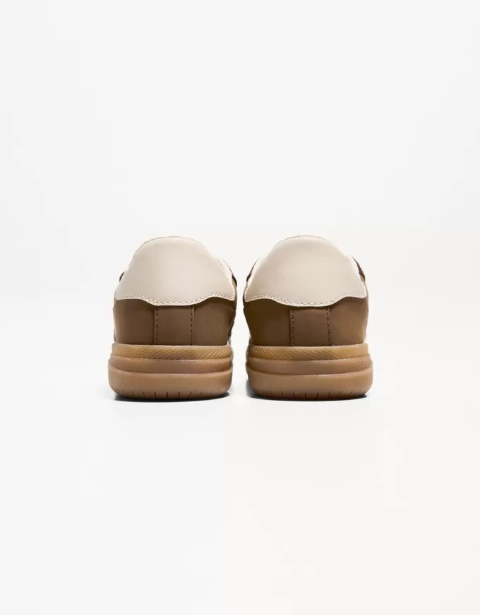 Scarpe da ginnastica retrò