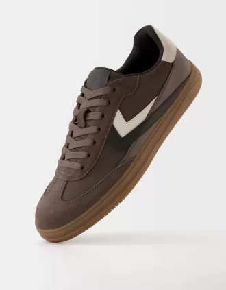 Scarpe da ginnastica retrò