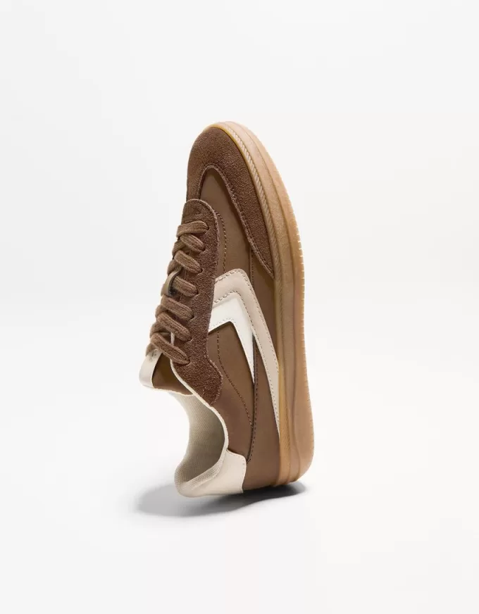 Scarpe da ginnastica retrò