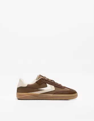 Scarpe da ginnastica retrò