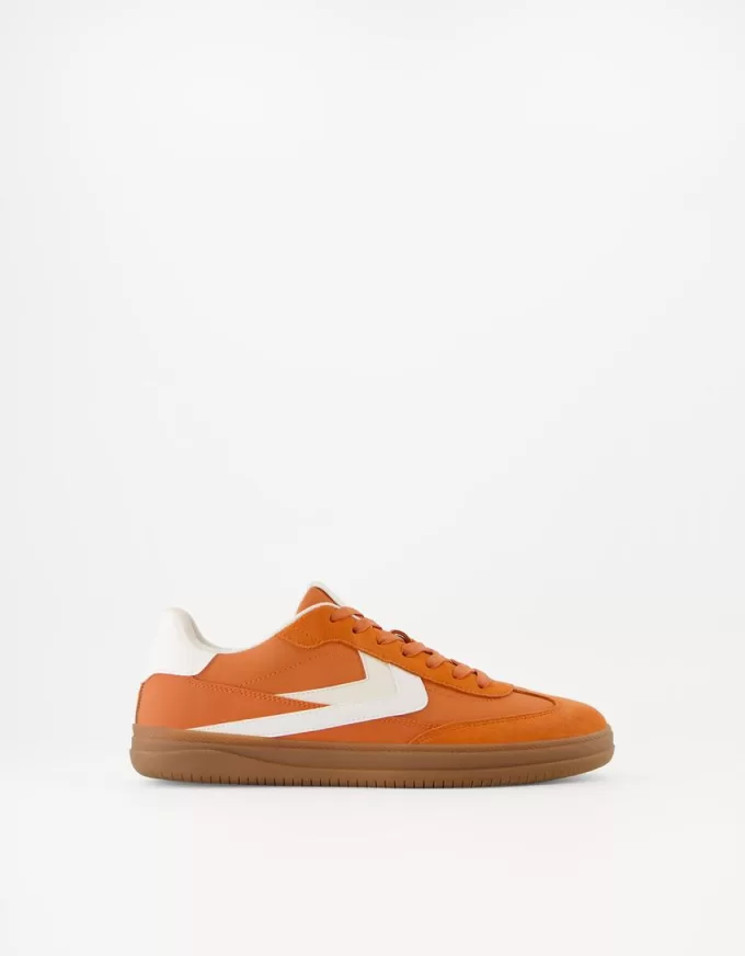 Scarpe da ginnastica retrò