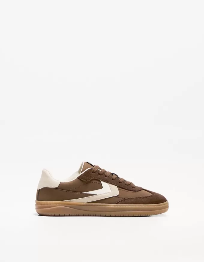 Scarpe da ginnastica retrò