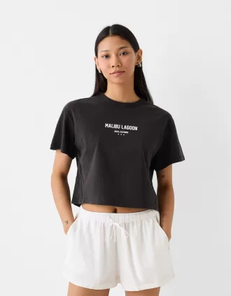 Shorts con dettaglio elastico in vita