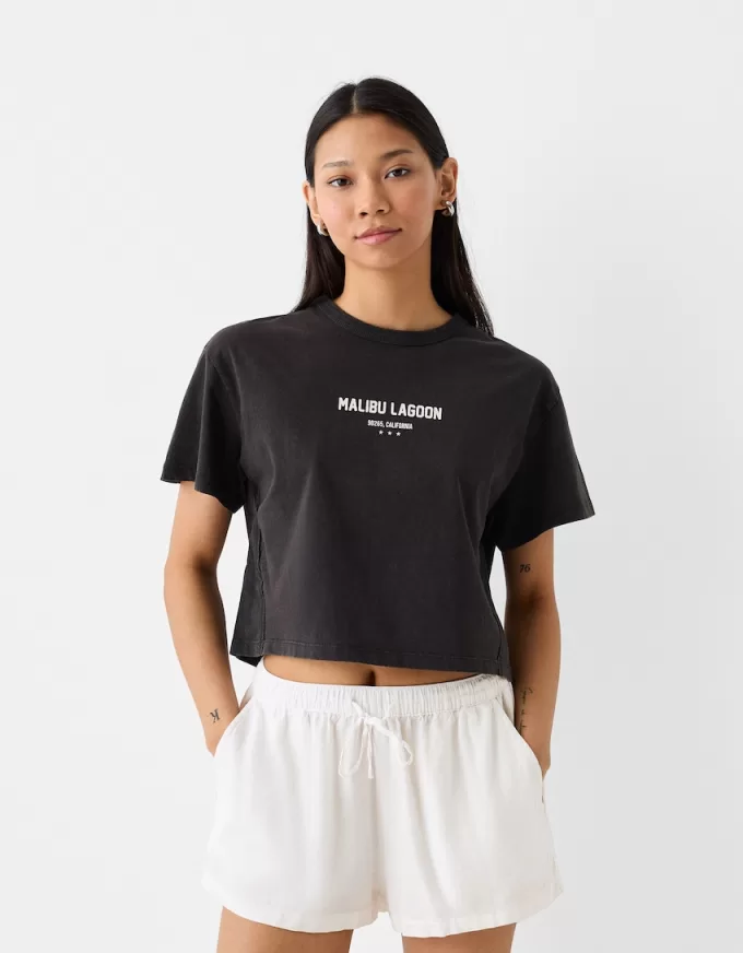 Shorts con dettaglio elastico in vita