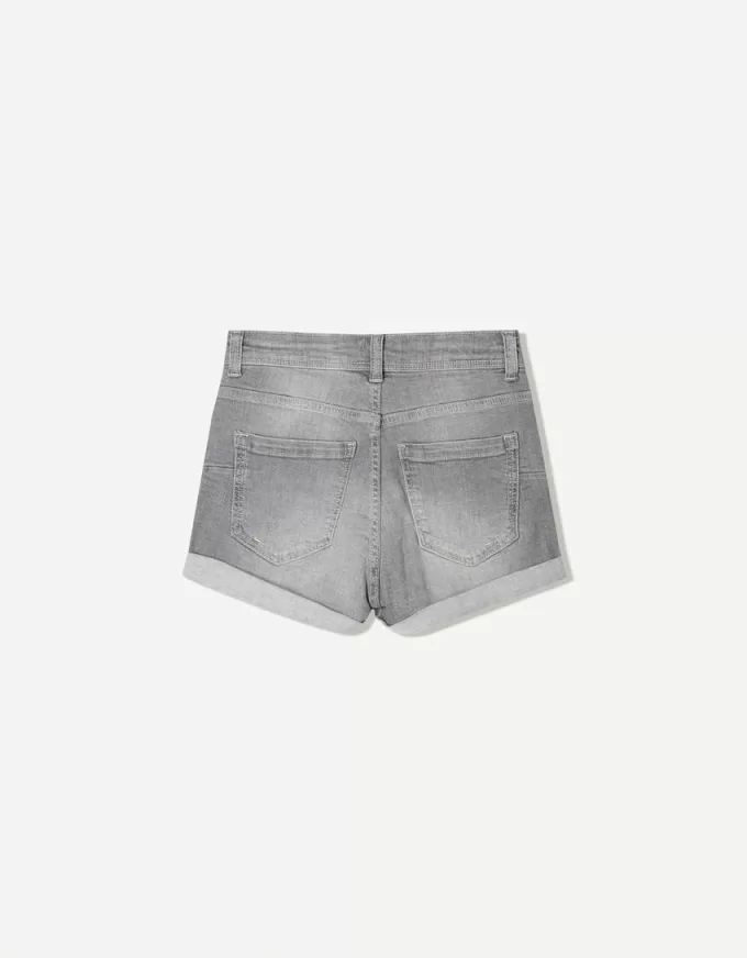 Shorts in denim arrotolati