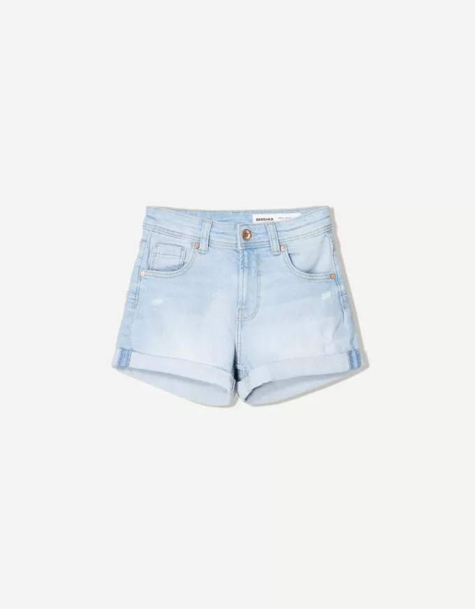 Shorts in denim arrotolati