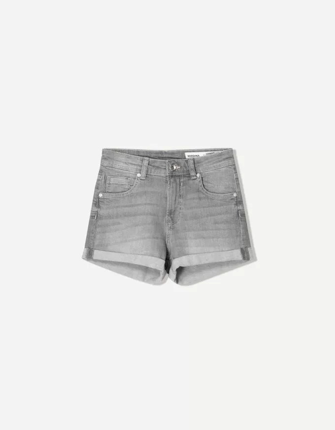 Shorts in denim arrotolati