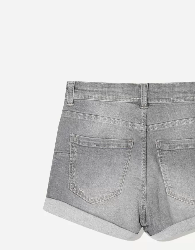 Shorts in denim arrotolati