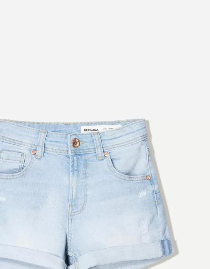 Shorts in denim arrotolati