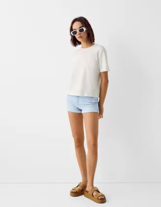 Shorts in denim arrotolati