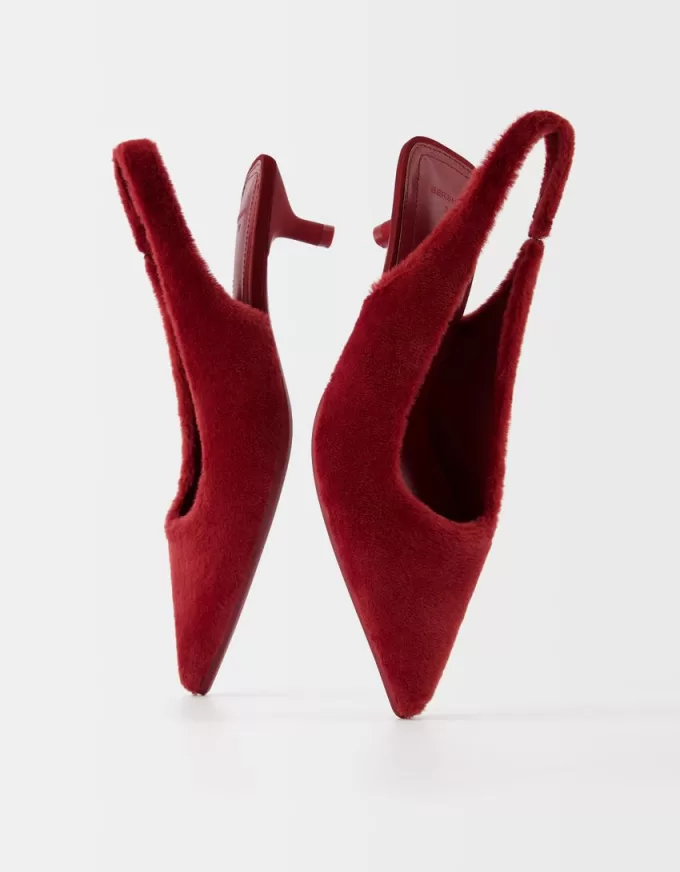 Slingback con tacco a forma di gattino in pelliccia sintetica