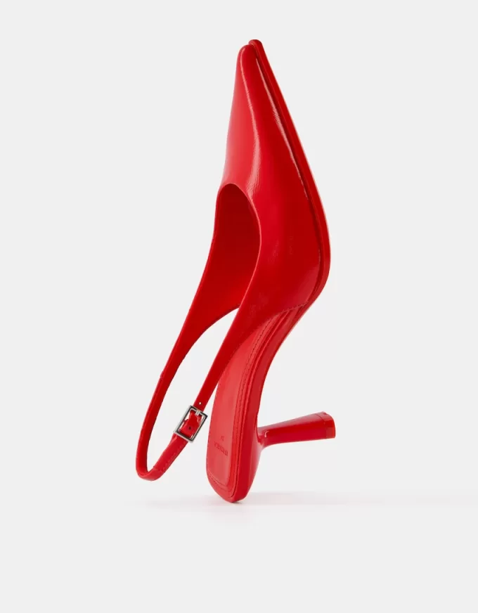 Slingback con tacco gattino
