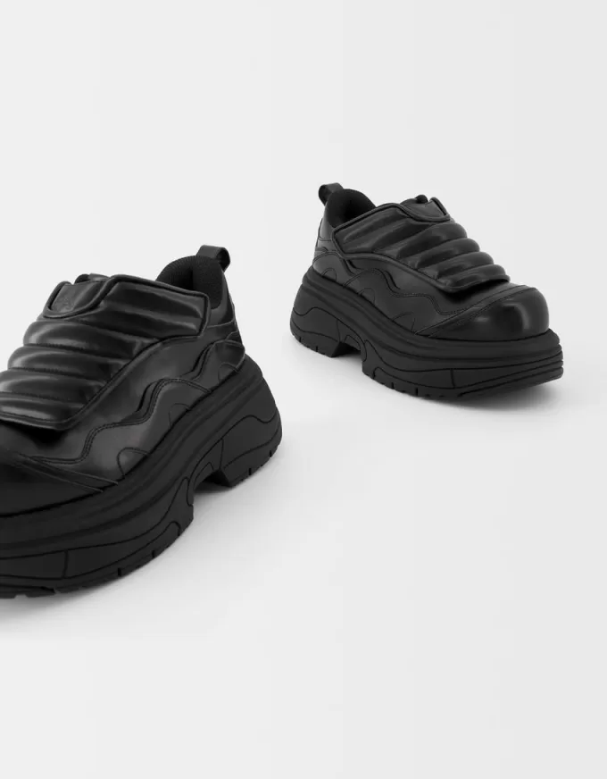 Sneaker con plateau monocromatiche