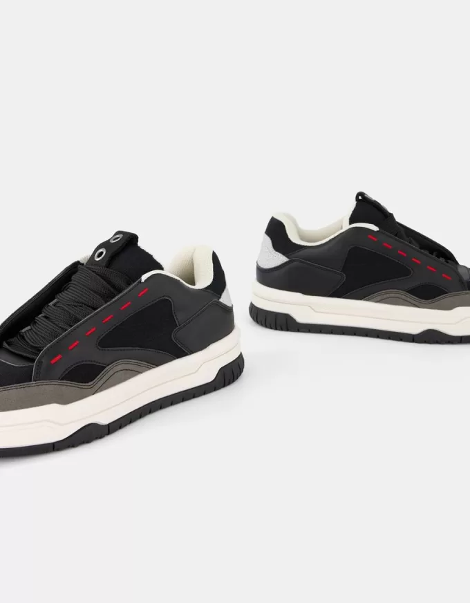 Sneaker da skater destrutturate