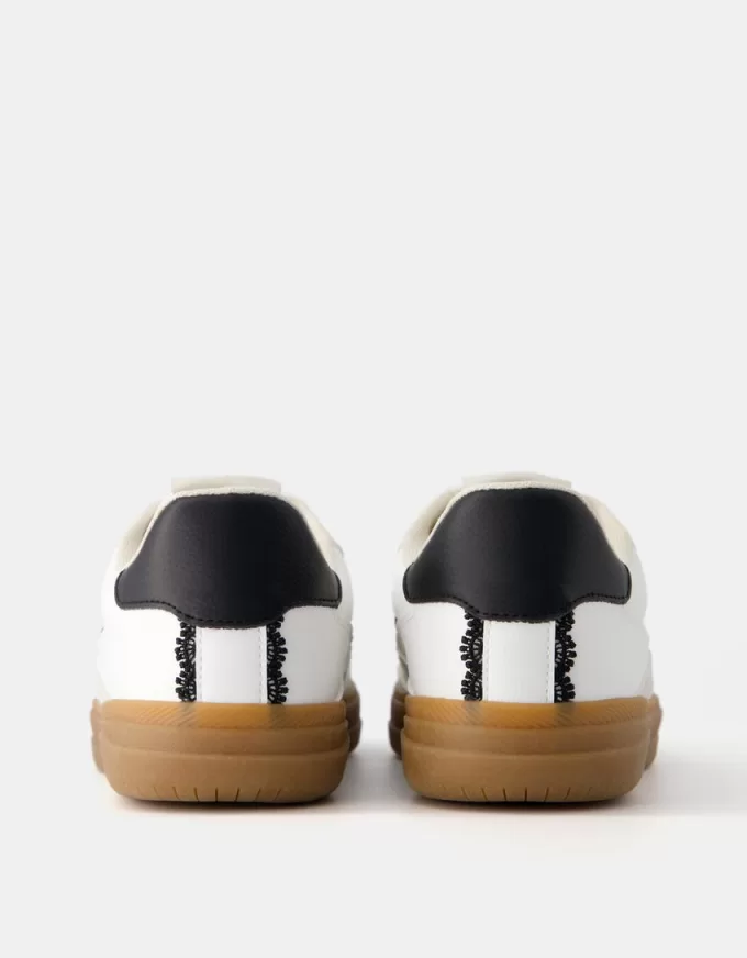 Sneakers retrò con dettaglio in pizzo