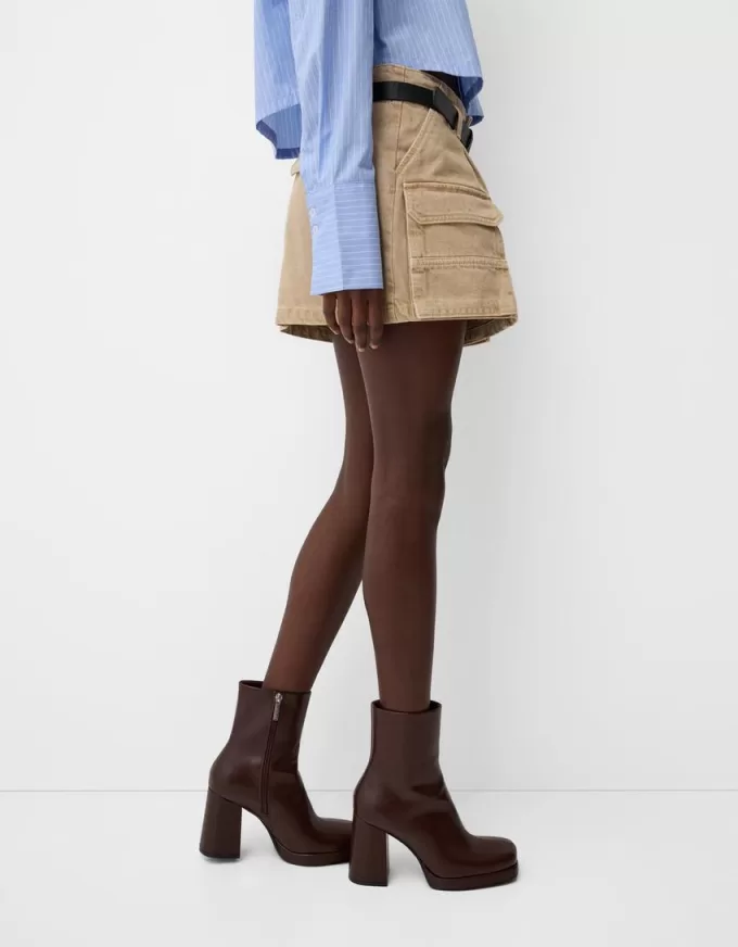 Stivaletti con plateau e tacco alto