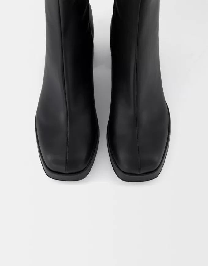 Stivaletti con plateau e tacco largo