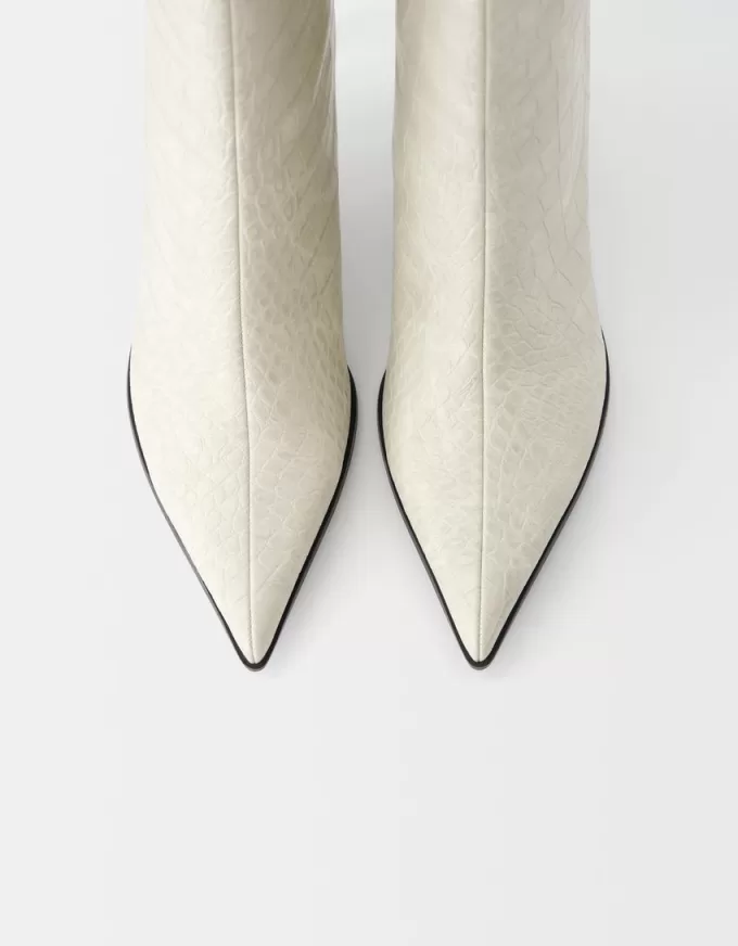 Stivaletti con tacco con stampa animalier in rilievo