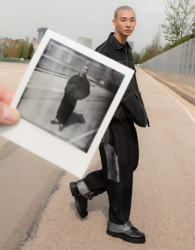 Stivaletti stringati con suola track