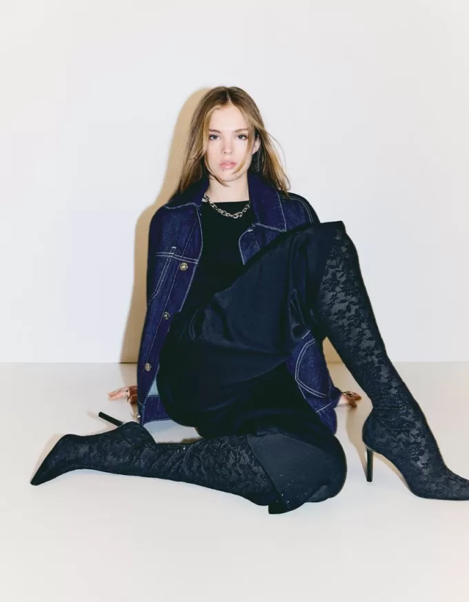 Stivali al ginocchio con tacco alto in pizzo