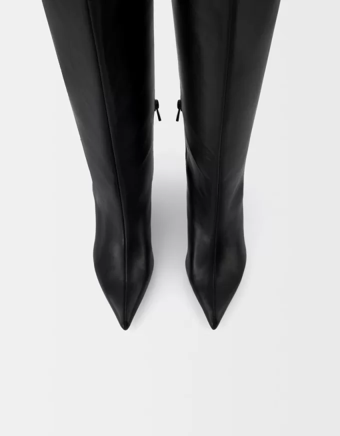 Stivali con tacco a gattino